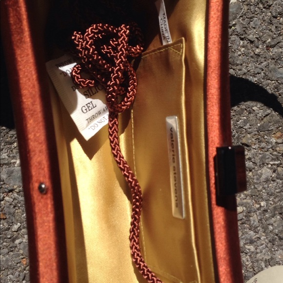 Purse - Picture 2 of 4